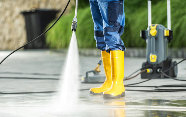 Best Roof Power Washing Services  in Farmersburg, IN